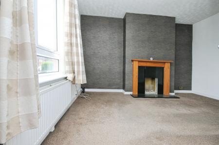 2 bedroom Semi-detached house to let in Lamb Road, Southey Green, Sheffield, S5
