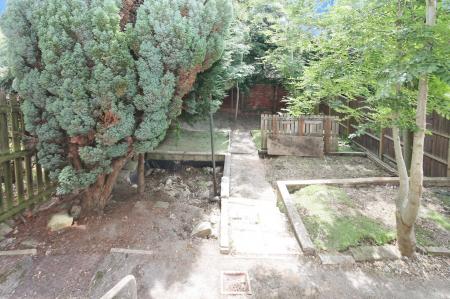 3 bedroom Town house to let in Southey Hall Drive, Sheffield, S5