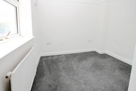 3 bedroom Town house to let in Southey Hall Drive, Sheffield, S5