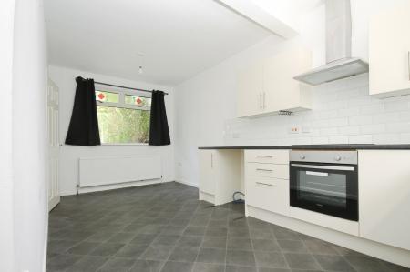3 bedroom Town house to let in Southey Hall Drive, Sheffield, S5
