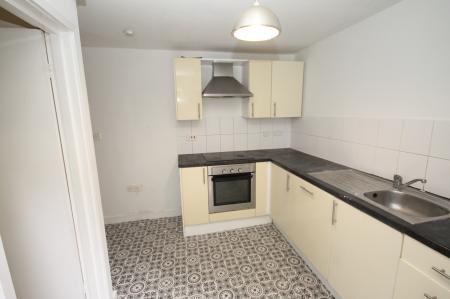 2 bedroom Flat to let in Abbeydale Road, Nether Edge, Sheffield, S7