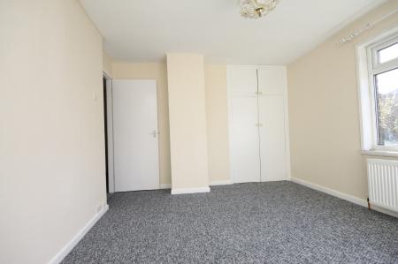 3 bedroom Semi-detached house to let in Richmond Avenue, Handsworth, Sheffield, S13