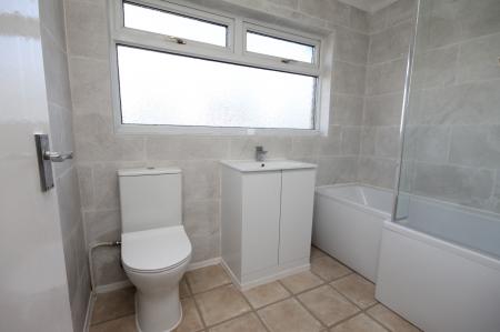 3 bedroom Semi-detached house to let in Richmond Avenue, Handsworth, Sheffield, S13