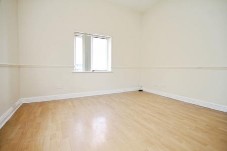 2 bedroom Flat to let in Fieldhead Road, Sharrow, Sheffield, S8