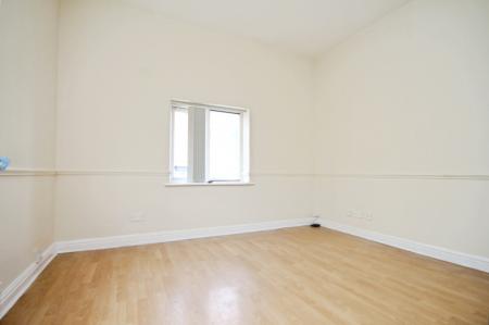 2 bedroom Flat to let in Fieldhead Road, Sharrow, Sheffield, S8