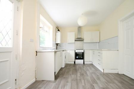 3 bedroom Semi-detached house to let in Horninglow Road, Firth Park, Sheffield, S5