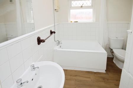 3 bedroom Semi-detached house to let in Horninglow Road, Firth Park, Sheffield, S5