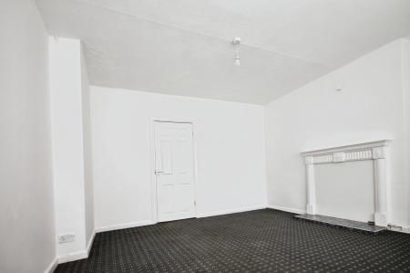 3 bedroom Semi-detached house to let in Horninglow Road, Firth Park, Sheffield, S5