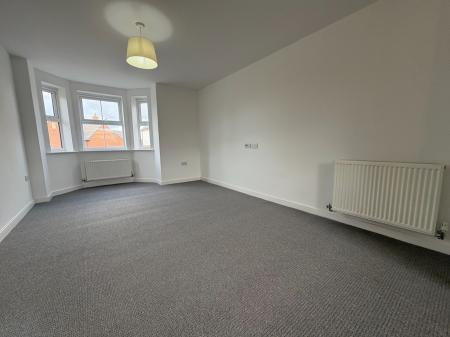 2 bedroom Flat to let in Park Lane, Telford, TF7
