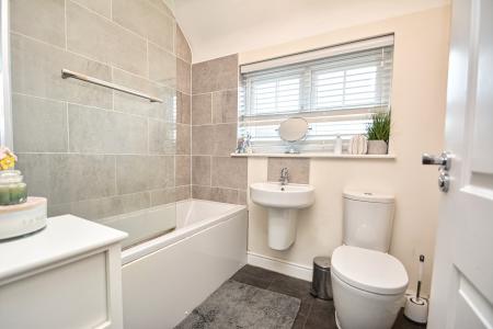 3 bedroom End of terrace house for sale in Ashtree Leasow, Leegomery, Telford, TF1