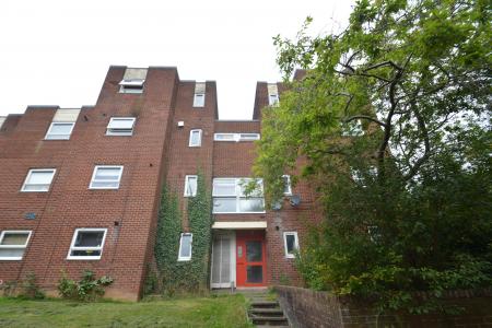 2 bedroom Maisonette for sale in Beaconsfield, Telford, TF3
