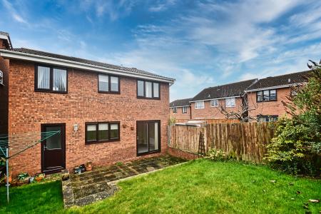 4 bedroom Detached house for sale in Firecrest Drive, Telford, TF1