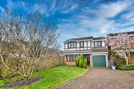 4 bedroom Detached house for sale in Firecrest Drive, Telford, TF1