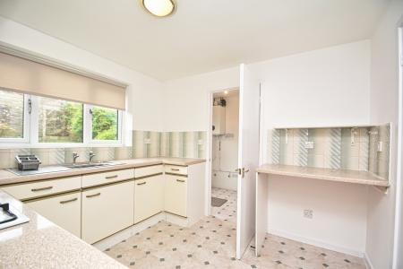 4 bedroom Detached house for sale in Firecrest Drive, Telford, TF1