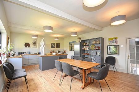 5 bedroom Detached house for sale in Main Road, Dorrington, SY5