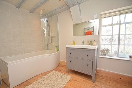 5 bedroom Detached house for sale in Main Road, Dorrington, SY5