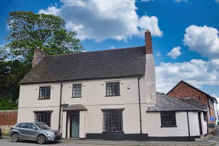 5 bedroom Detached house for sale in Main Road, Dorrington, SY5