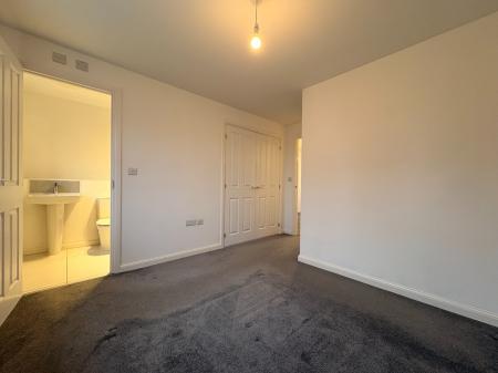 3 bedroom Semi-detached house to let in Pewitt Close, Shrewsbury, SY5