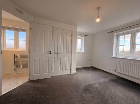 4 bedroom Detached house to let in Squinter Pip Way, Shrewsbury, SY5