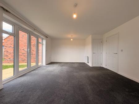 4 bedroom Detached house to let in Squinter Pip Way, Shrewsbury, SY5