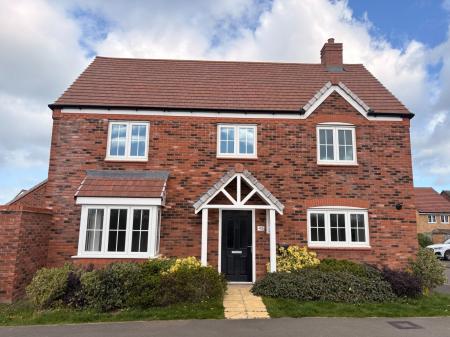 4 bedroom Detached house to let in Squinter Pip Way, Shrewsbury, SY5