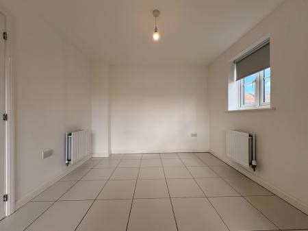 4 bedroom Detached house to let in Squinter Pip Way, Shrewsbury, SY5