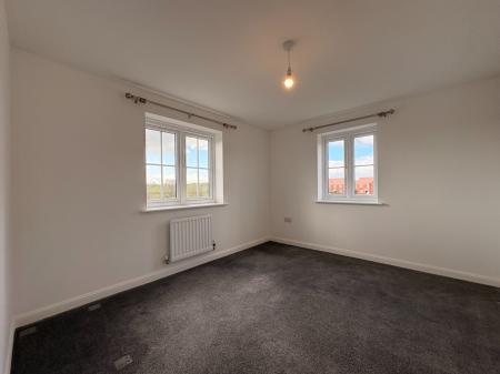 4 bedroom Detached house to let in Squinter Pip Way, Shrewsbury, SY5