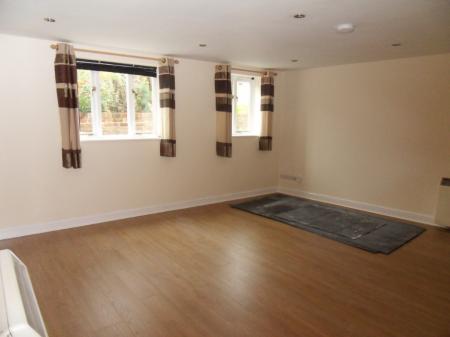 2 bedroom Flat to let in Brookend Street, Ross-on-Wye, HR9