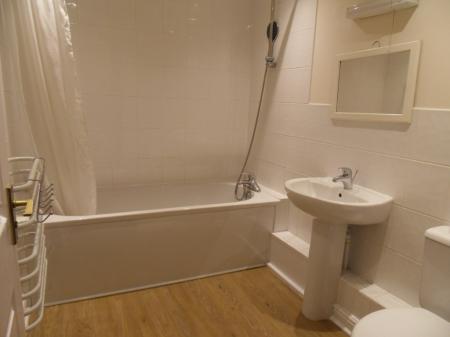 2 bedroom Flat to let in Brookend Street, Ross-on-Wye, HR9