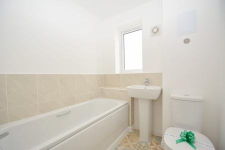 3 bedroom Semi-detached house to let in Whitehead Grove, Lawley, Telford, TF3