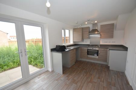 3 bedroom Semi-detached house to let in Whitehead Grove, Lawley, Telford, TF3