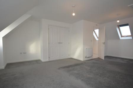 4 bedroom Detached house to let in Pewitt Close, Shrewsbury, SY5