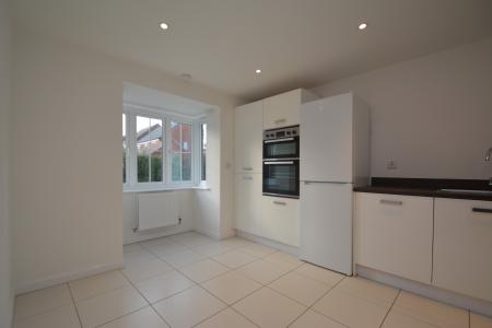4 bedroom Detached house to let in Pewitt Close, Shrewsbury, SY5