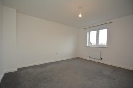 4 bedroom Detached house to let in Pewitt Close, Shrewsbury, SY5