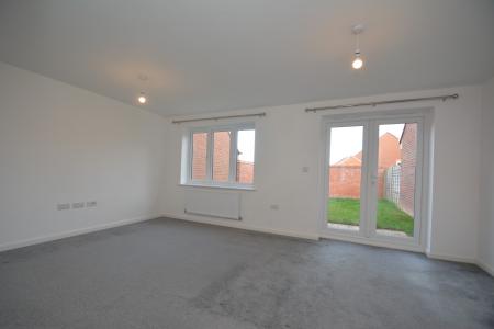 4 bedroom Detached house to let in Pewitt Close, Shrewsbury, SY5