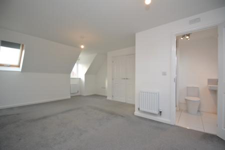 4 bedroom Detached house to let in Pewitt Close, Shrewsbury, SY5