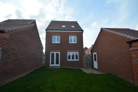 4 bedroom Detached house to let in Pewitt Close, Shrewsbury, SY5