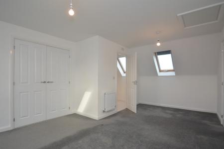 4 bedroom Detached house to let in Pewitt Close, Shrewsbury, SY5