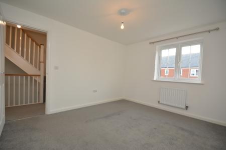 4 bedroom Detached house to let in Pewitt Close, Shrewsbury, SY5