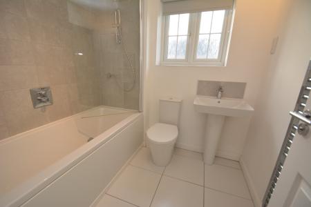 4 bedroom Detached house to let in Pewitt Close, Shrewsbury, SY5