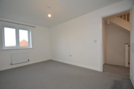 4 bedroom Detached house to let in Pewitt Close, Shrewsbury, SY5
