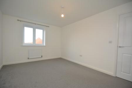 4 bedroom Detached house to let in Pewitt Close, Shrewsbury, SY5