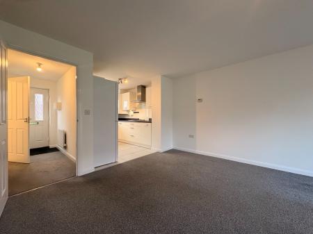 3 bedroom Semi-detached house to let in Pewit Close, Shrewsbury, SY5