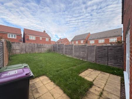 3 bedroom Semi-detached house to let in Pewit Close, Shrewsbury, SY5