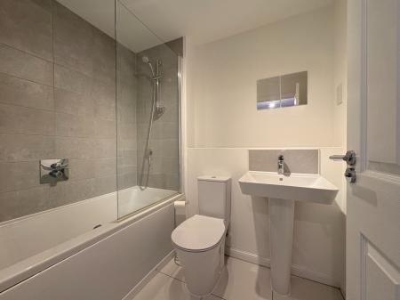 3 bedroom Semi-detached house to let in Pewit Close, Shrewsbury, SY5
