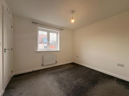 3 bedroom Semi-detached house to let in Pewit Close, Shrewsbury, SY5