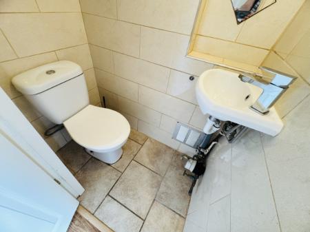 3 bedroom Semi-detached house for sale in Haslucks Green Road, Shirley, Solihull, B90