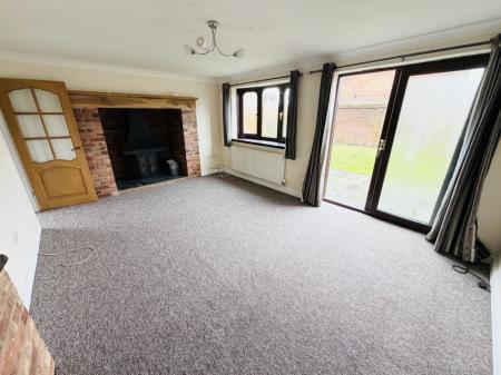 3 bedroom Link detached house to let in Rainsbrook Drive, Monkspath, Solihull, B90