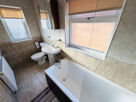 2 bedroom Semi-detached house for sale in Cranes Park Road, Sheldon, Birmingham, B26
