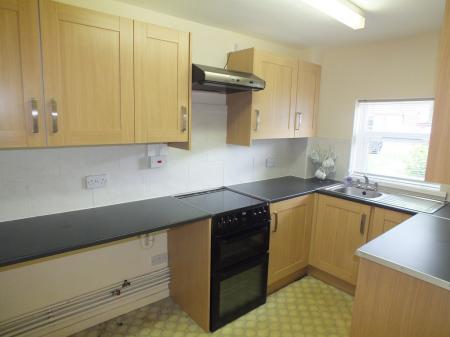 2 bedroom Flat to let in Wolston Close, Shirley, B90